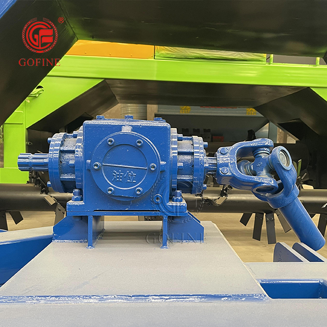 Turneri de compost trase de tractor pentru producția de &icirc;ngrășăminte organice de &icirc;naltă calitate